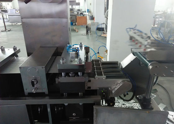 कैप्सूल, पिल्ल, टैबलेट पैकेज के लिए सीई स्वचालित अलू अलू ब्लिस्टर कार्टन पैकिंग मशीन लाइन